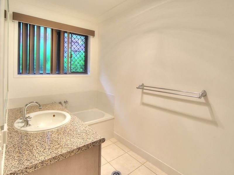 12 Barrine Place, Parkinson QLD 4115