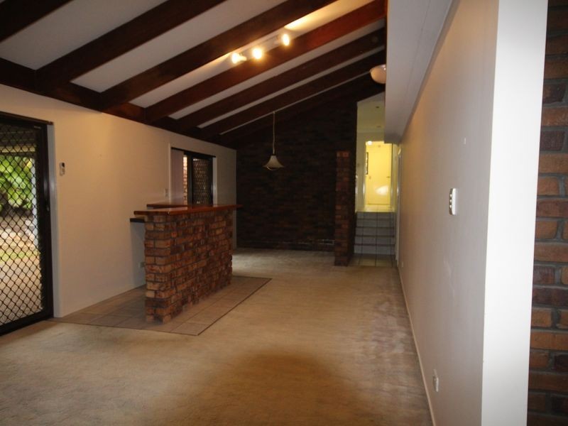 10 Dane Court, Eight Mile Plains QLD 4113