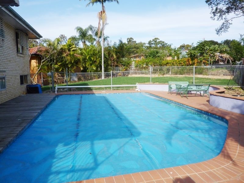 5 Rhyl St, Macgregor QLD 4109