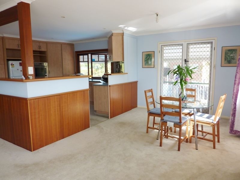 5 Rhyl St, Macgregor QLD 4109