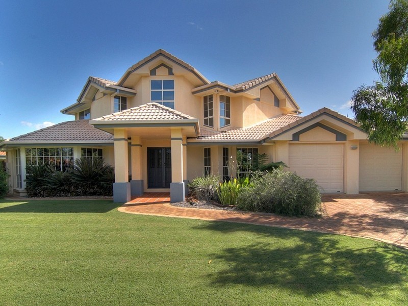 2 Albert Place, Parkinson QLD 4115