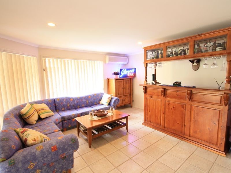 2 Albert Place, Parkinson QLD 4115