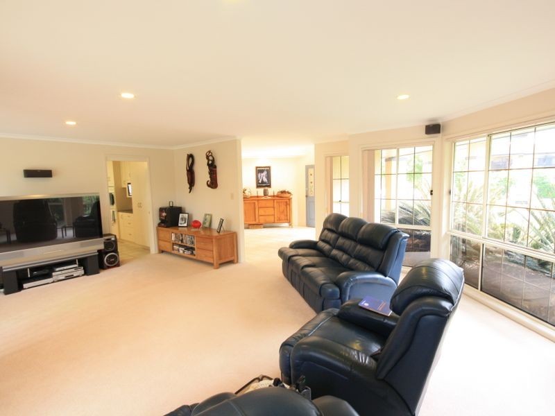 2 Albert Place, Parkinson QLD 4115