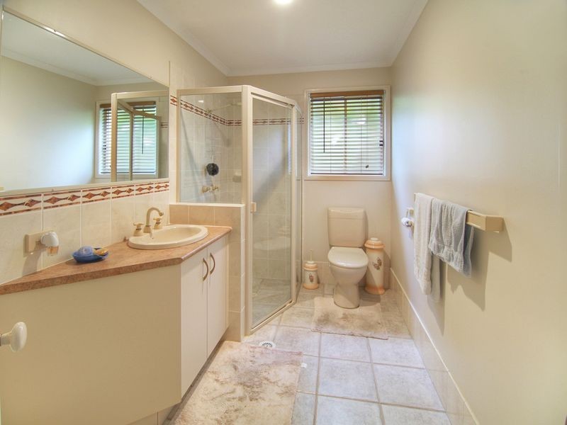 2 Albert Place, Parkinson QLD 4115