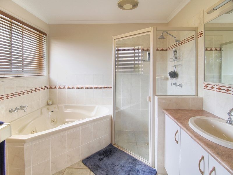 2 Albert Place, Parkinson QLD 4115