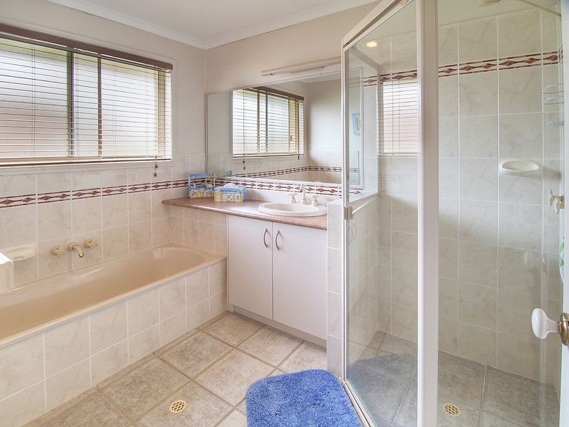 2 Albert Place, Parkinson QLD 4115