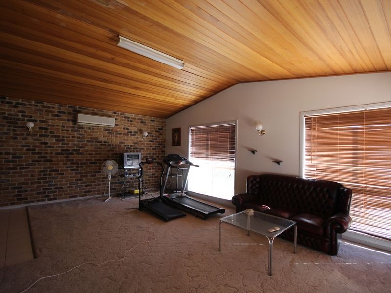 2 Pierce Court, Stretton QLD 4116