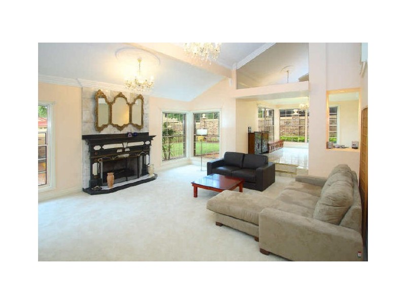 2 Metropole Street, Robertson QLD 4109