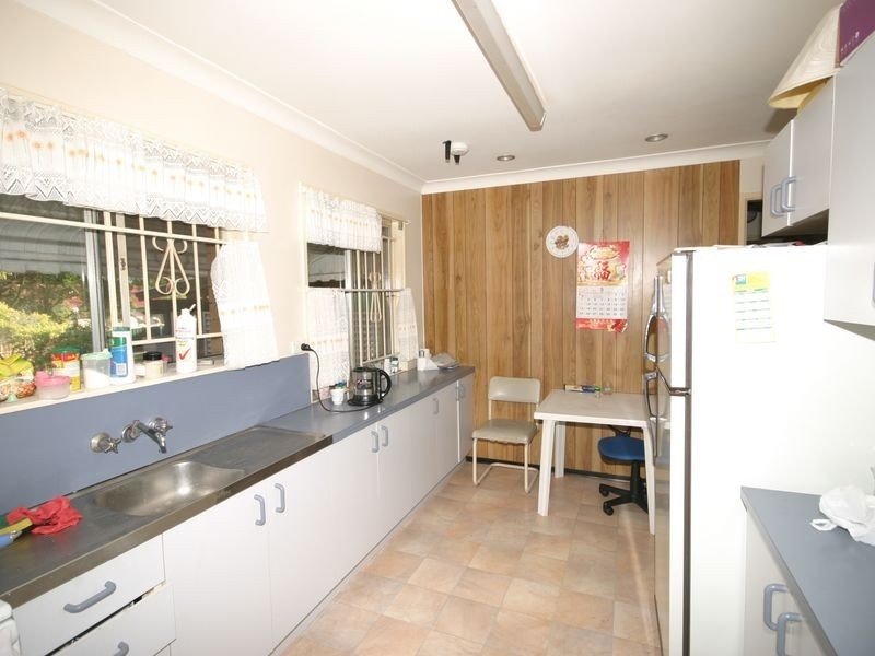 16 Joplin St, Robertson QLD 4109