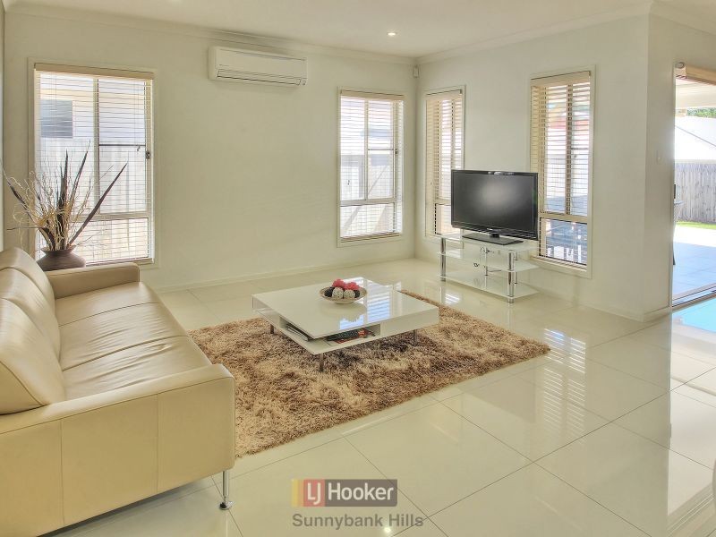 32 Aster Place, Calamvale QLD 4116