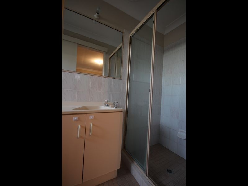 60 Kidd Street, Robertson QLD 4109