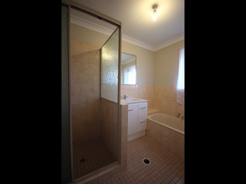 60 Kidd Street, Robertson QLD 4109