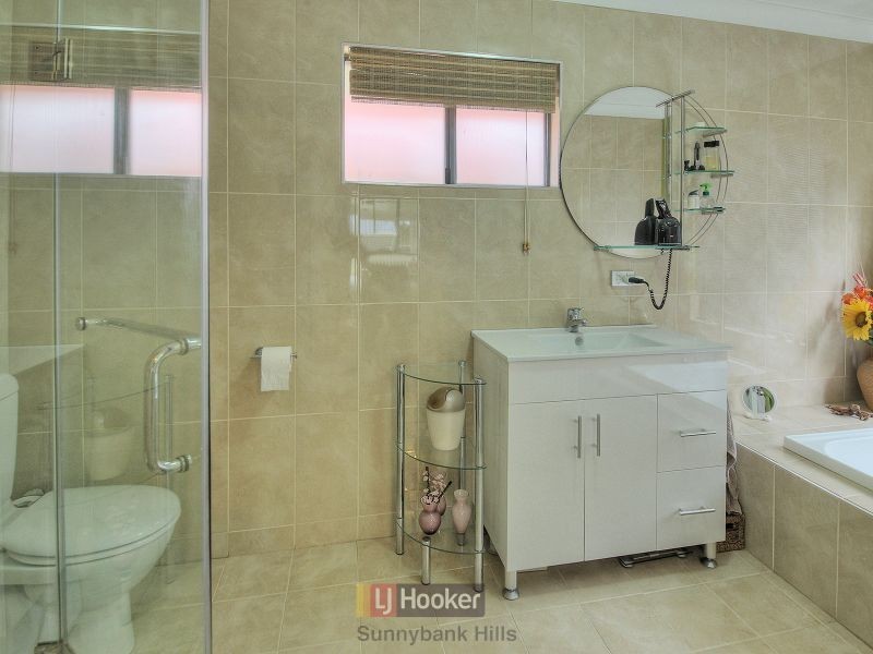 119 Kameruka Street, Calamvale QLD 4116