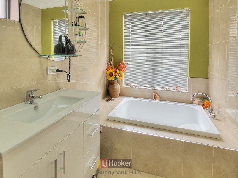 119 Kameruka Street, Calamvale QLD 4116