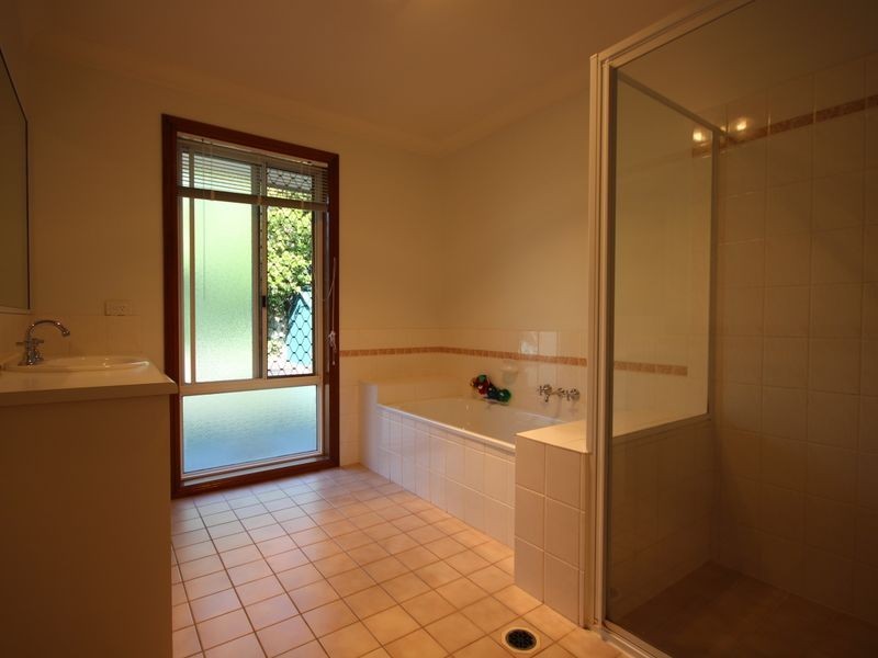 18 Redgum Place, Calamvale QLD 4116