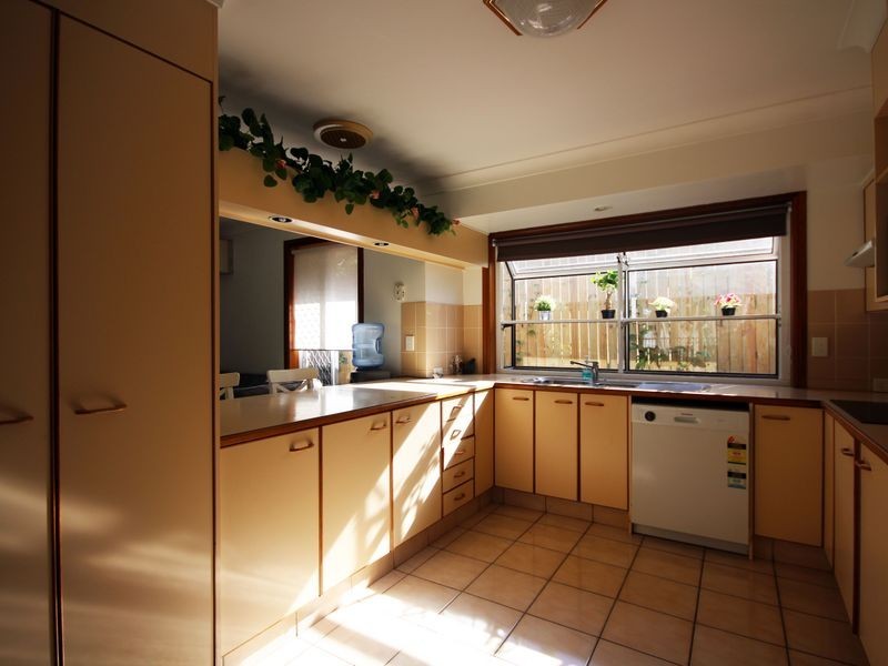 18 Redgum Place, Calamvale QLD 4116
