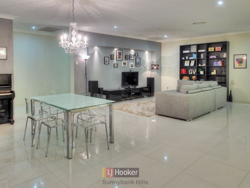 17 Cleveland Place, Stretton QLD 4116