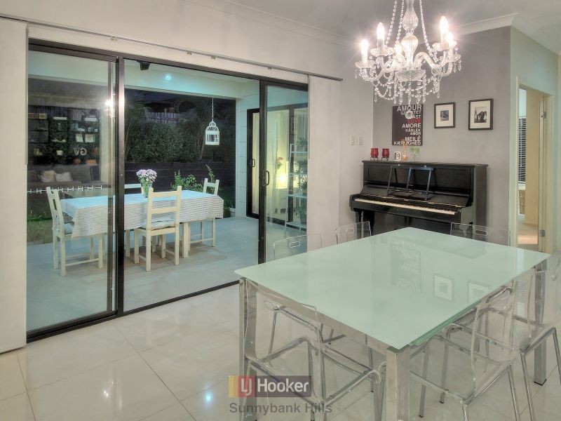 17 Cleveland Place, Stretton QLD 4116