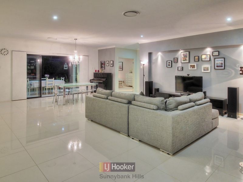 17 Cleveland Place, Stretton QLD 4116