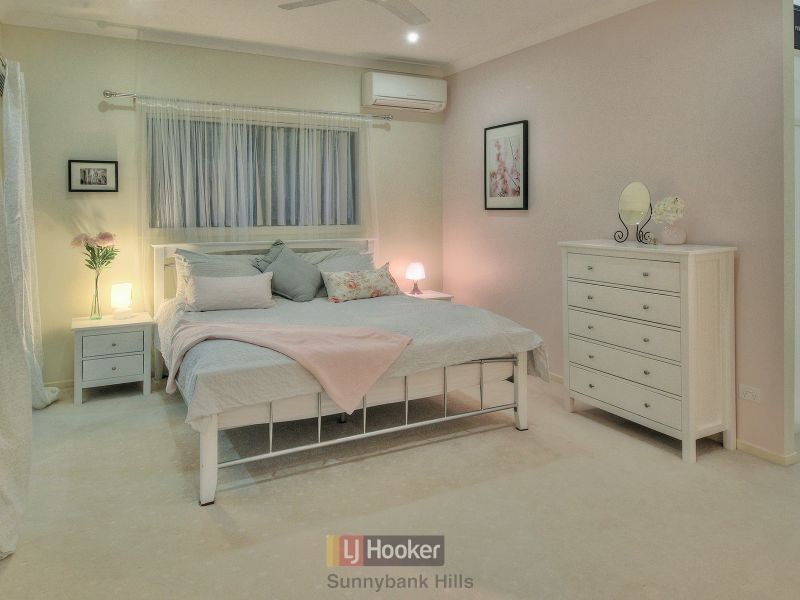 17 Cleveland Place, Stretton QLD 4116