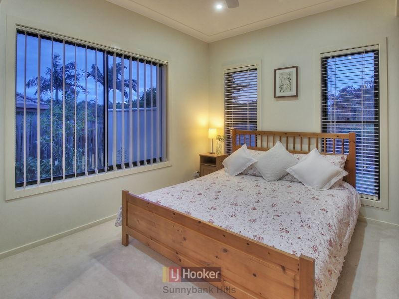 17 Cleveland Place, Stretton QLD 4116