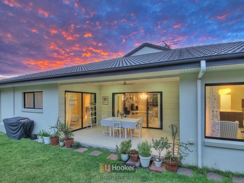 17 Cleveland Place, Stretton QLD 4116