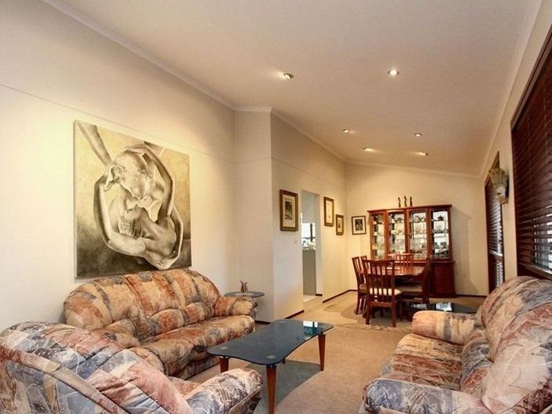 21 Googie Crescent, Eight Mile Plains QLD 4113