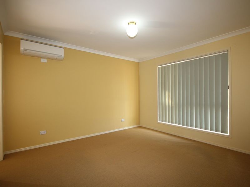 6 Innes Close, Parkinson QLD 4115
