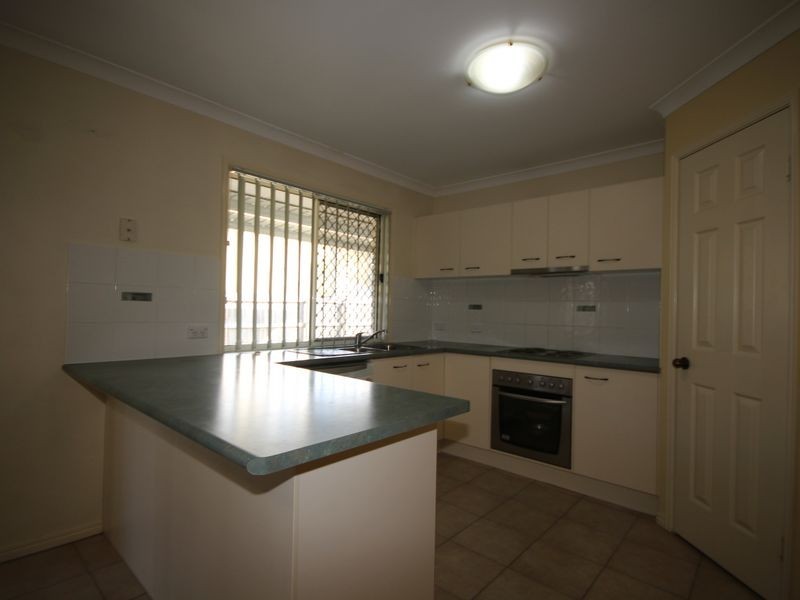 6 Innes Close, Parkinson QLD 4115