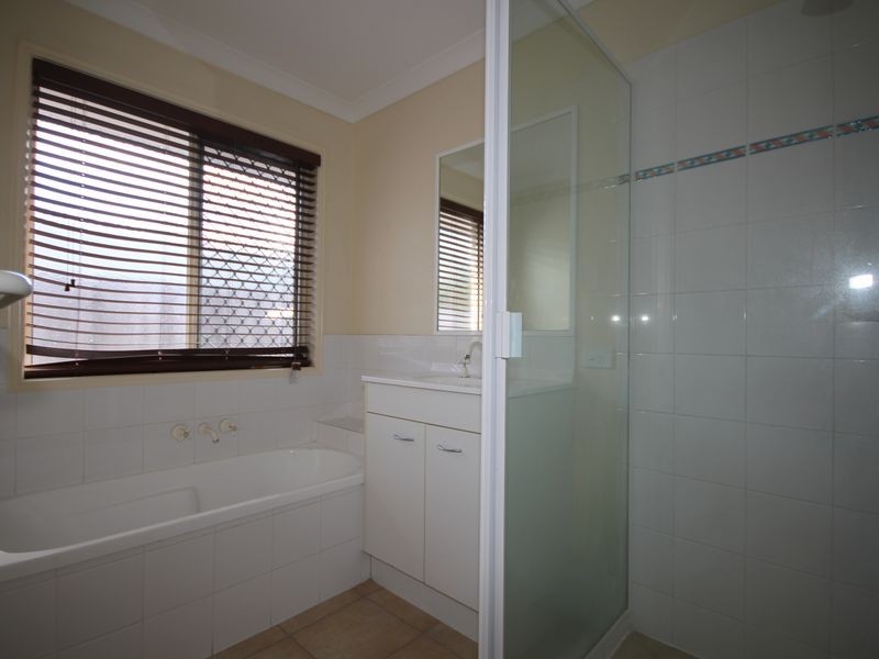 6 Innes Close, Parkinson QLD 4115