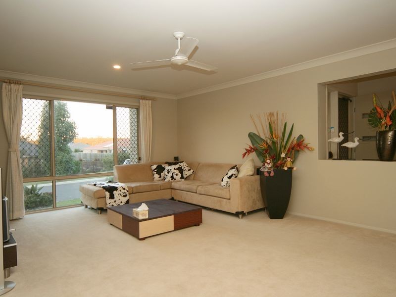 36 Mapelton Circuit, Parkinson QLD 4115