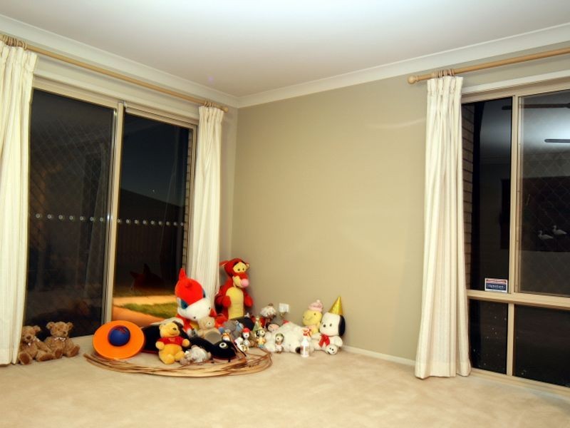 36 Mapelton Circuit, Parkinson QLD 4115