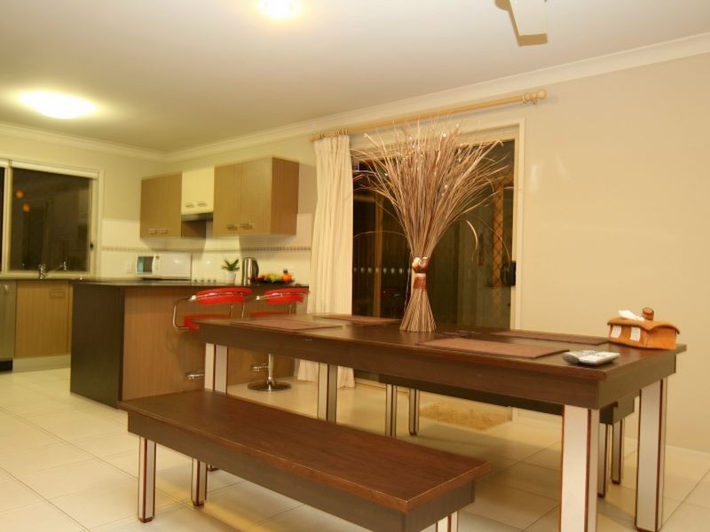 36 Mapelton Circuit, Parkinson QLD 4115