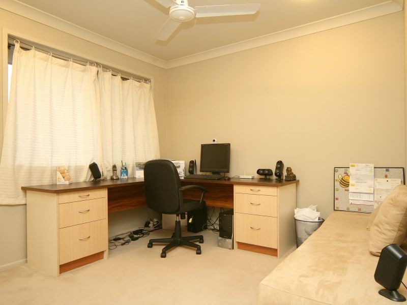 36 Mapelton Circuit, Parkinson QLD 4115