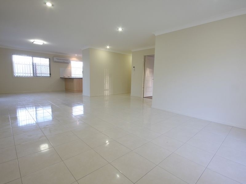 31 Michigan Cres, Parkinson QLD 4115