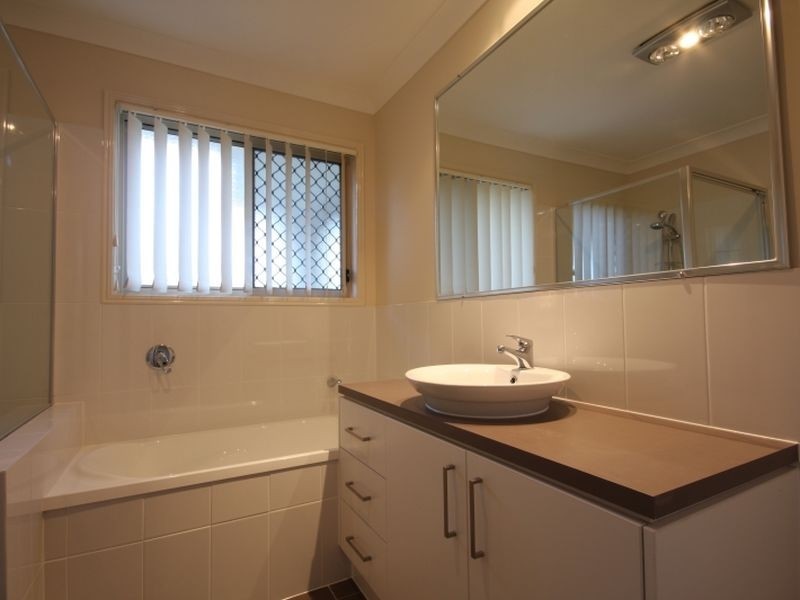 31 Michigan Cres, Parkinson QLD 4115