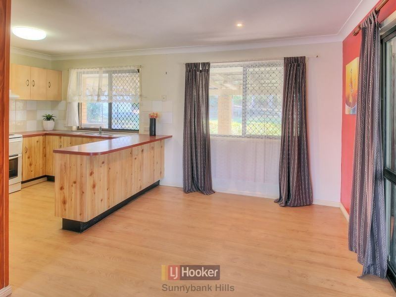 4 Dracon Street, Regents Park QLD 4118