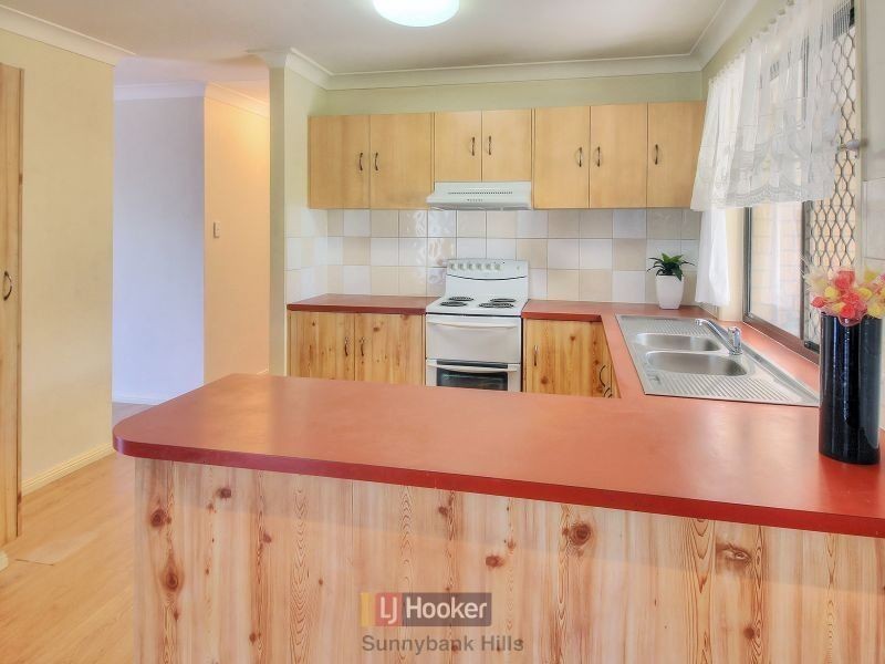 4 Dracon Street, Regents Park QLD 4118