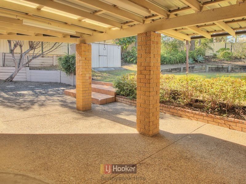 4 Dracon Street, Regents Park QLD 4118