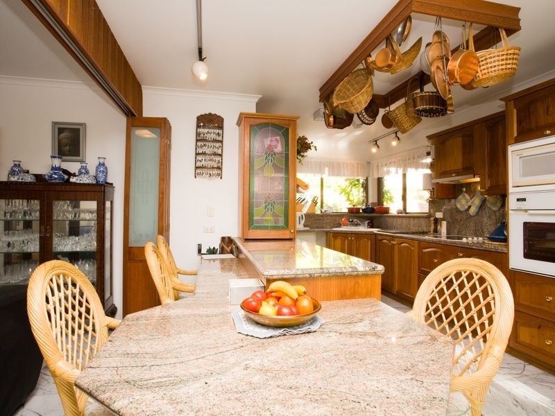 5 Belfairs St, Robertson QLD 4109