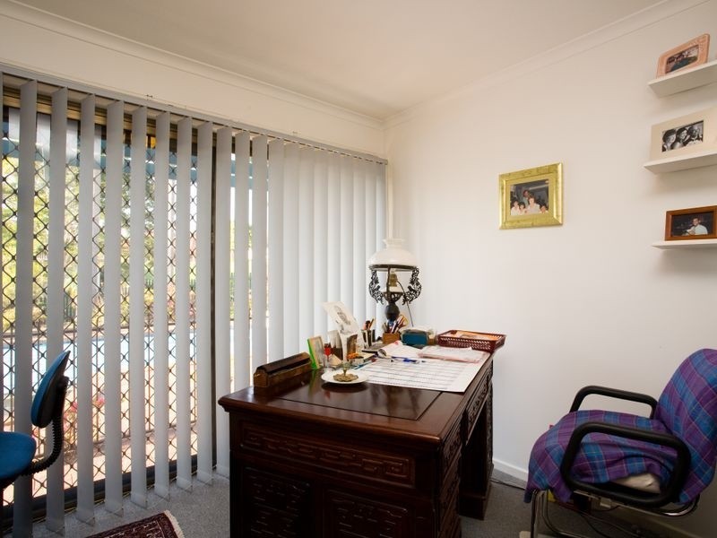 5 Belfairs St, Robertson QLD 4109