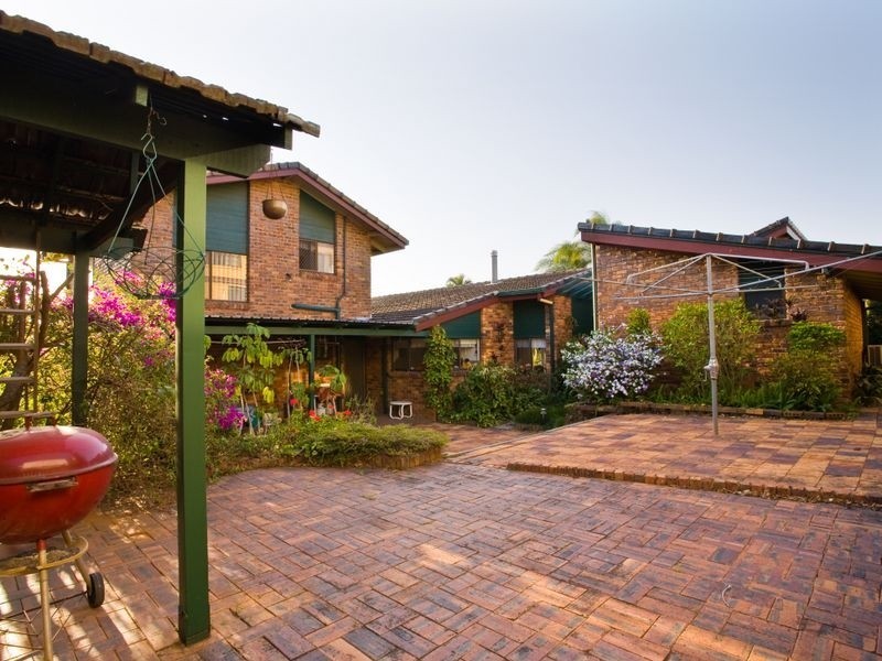 5 Belfairs St, Robertson QLD 4109