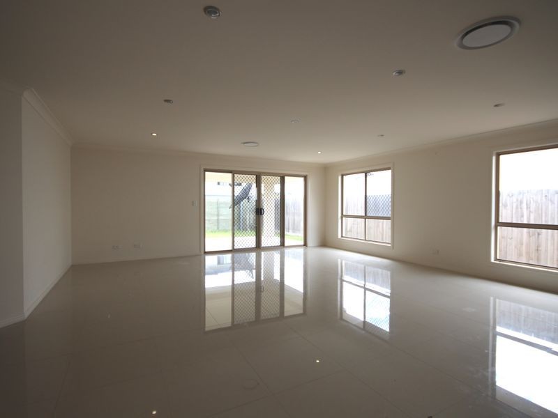 15 Harvey Place, Calamvale QLD 4116