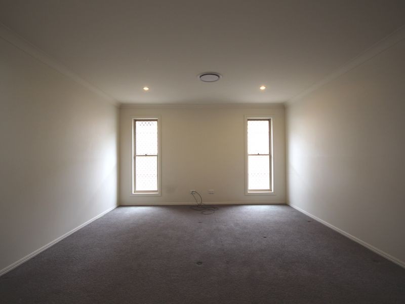 15 Harvey Place, Calamvale QLD 4116