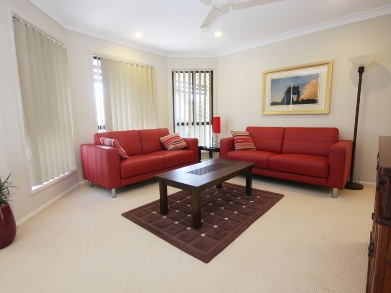 21 Karajini Cres, Parkinson QLD 4115