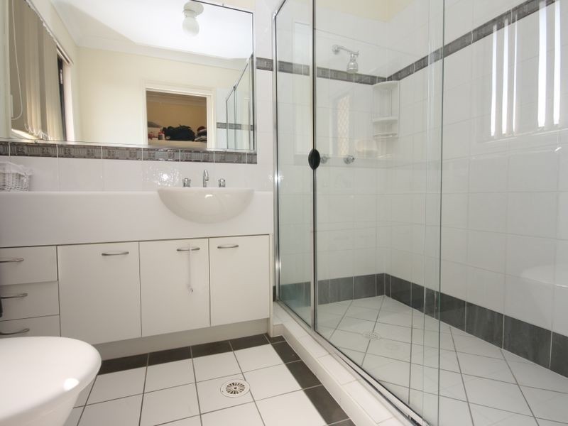 21 Karajini Cres, Parkinson QLD 4115