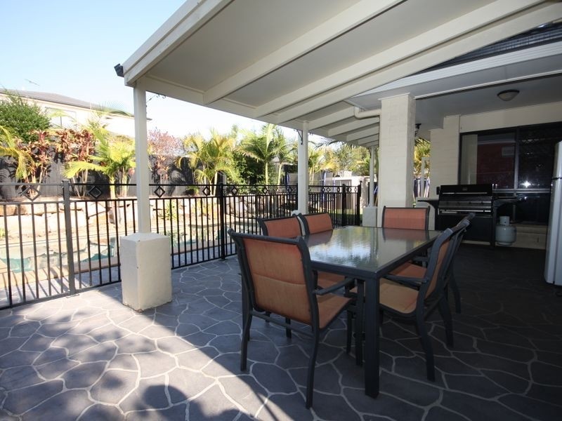 21 Karajini Cres, Parkinson QLD 4115