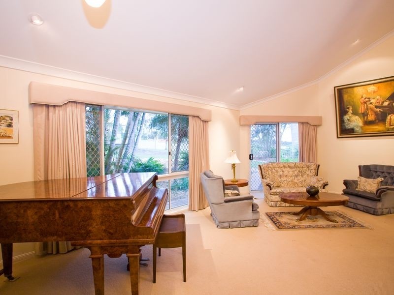 132 Kardella St, Stretton QLD 4116