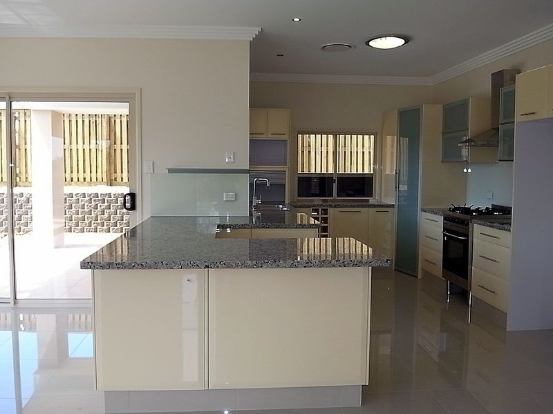 2 Settler Street, Eight Mile Plains QLD 4113