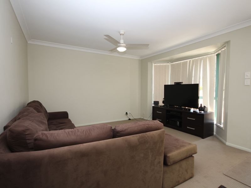 15 Benjamina Circuit, Regents Park QLD 4118